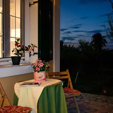 Acacia House Apartment *
